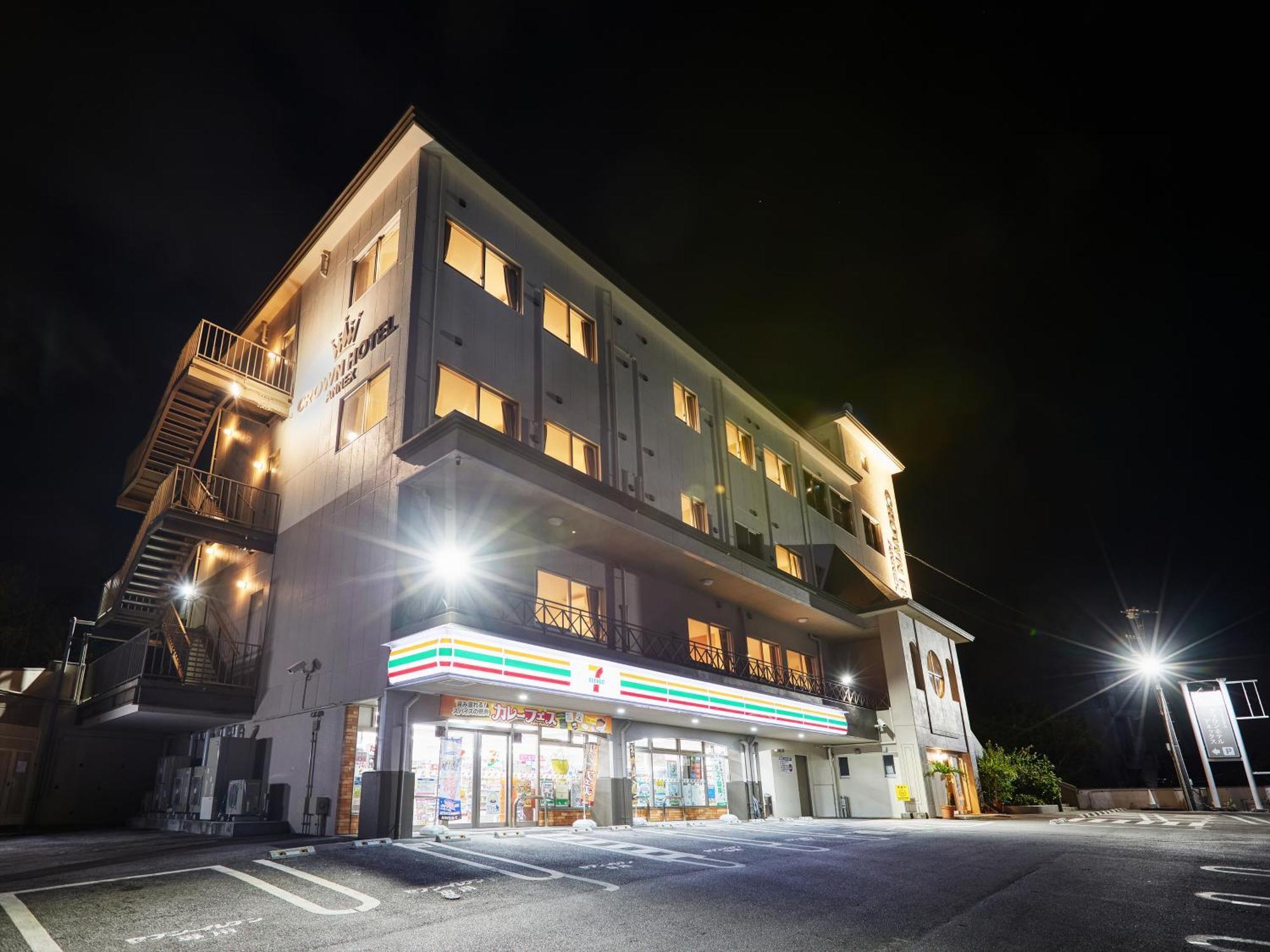 Crown Hotel Okinawa Annex Buitenkant foto