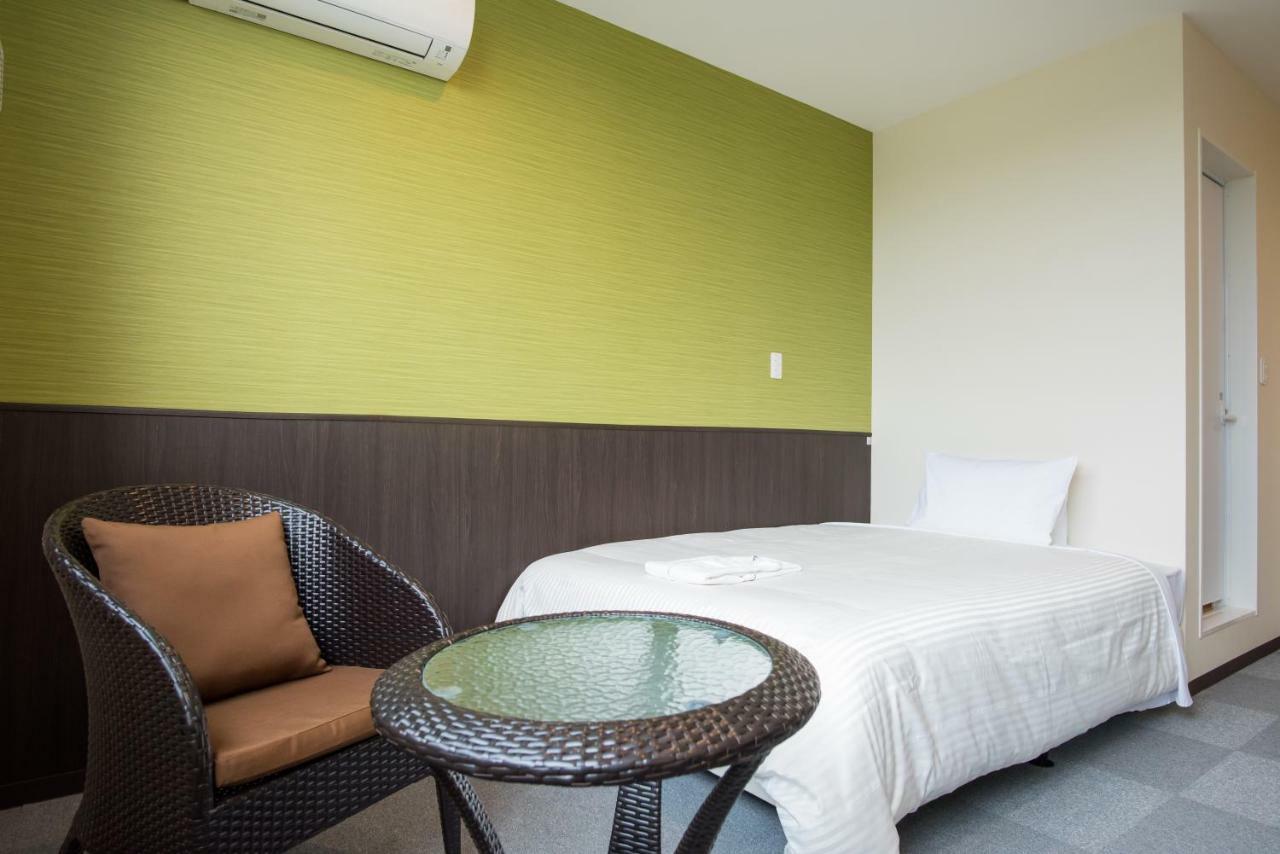 Crown Hotel Okinawa Annex Buitenkant foto