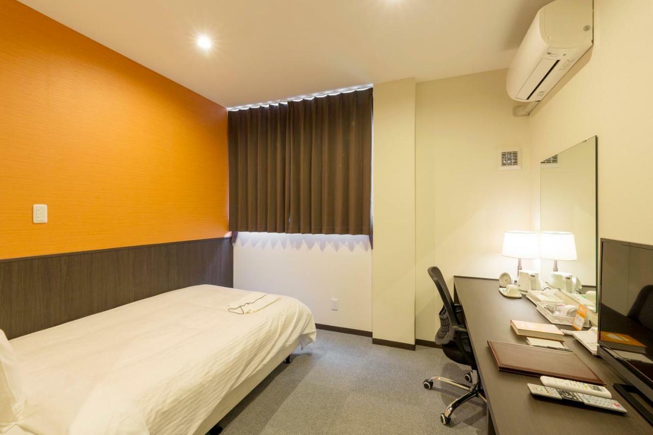 Crown Hotel Okinawa Annex Buitenkant foto