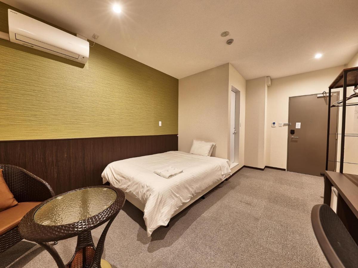 Crown Hotel Okinawa Annex Buitenkant foto