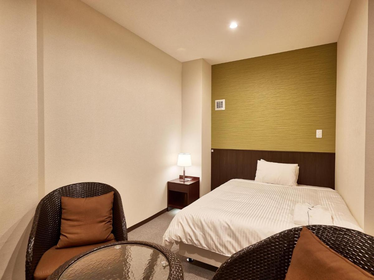 Crown Hotel Okinawa Annex Buitenkant foto