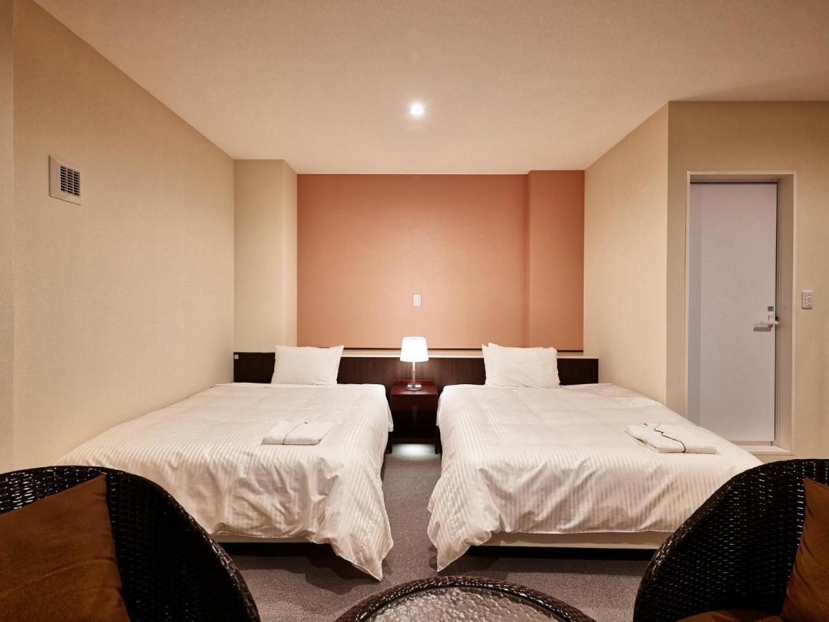 Crown Hotel Okinawa Annex Buitenkant foto
