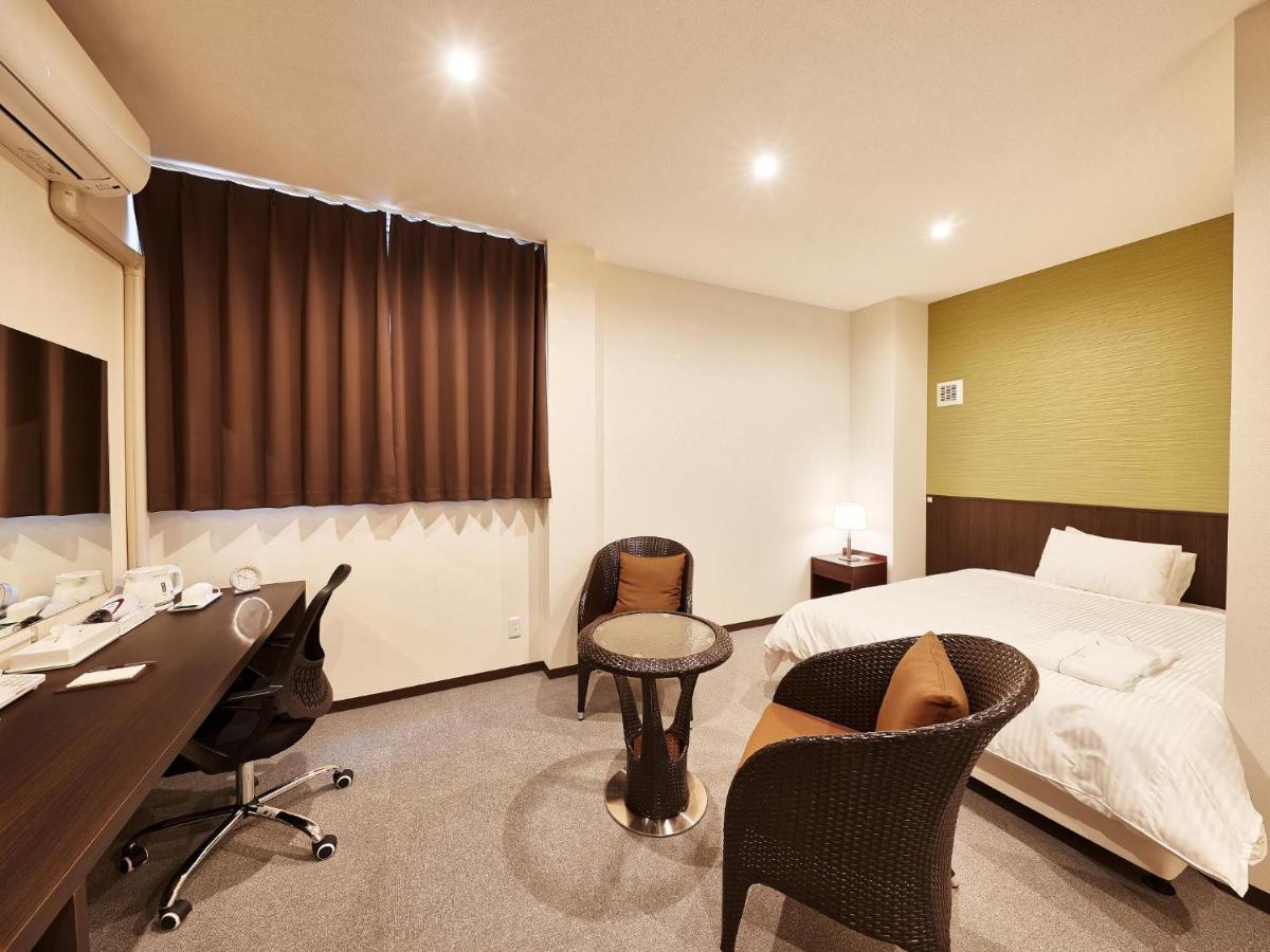 Crown Hotel Okinawa Annex Buitenkant foto